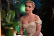 Lou (Kiernan Shipka)