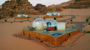 Das Bubble Luxotel in der jordanischen W&uuml;ste besteht aus 20 Kunststoff-Kuppeln.