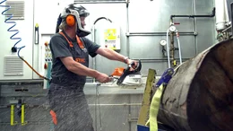 Die Reportage gew&auml;hrt Einblicke in die Produktion leistungsstarker Kettens&auml;gen.