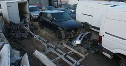 Auch manche Werkst&auml;tten beteiligen sich am illegalen Handel mit Autoteilen.