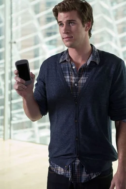 Jung und ehrgeizig: IT-Entwickler Adam Cassidy (Liam Hemsworth) sehnt sich nach Erfolg und Anerkennung.