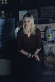 Nicki (Reagan Dale Neis) &uuml;berlegt hin und her, ob sie sich von ihrem Freund Malcolm trennen soll oder nicht.