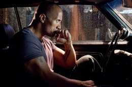 W&auml;hrend seiner 10-j&auml;hrigen Haft hatte Driver (Dwayne Johnson) nur daf&uuml;r gelebt, den Tod seines Bruders zu r&auml;chen. Jetzt als freier Mann macht er sich daran, alle, die an dessen Ableben beteiligt waren, aufzusp&uuml;ren und gnadenlos &uuml;ber den Jordan zu schicken ...