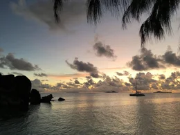 Sonnenuntergang auf Praslin.