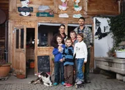 SRF bi de Lüt – Unser Dorf, Folge 1 SRF bi de Lüt – Unser Dorf, Folge 1