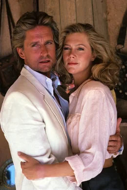 Ein Jahr nach ihrem Abenteuer in Kolumbien beginnt die Beziehung zwischen Joan (Kathleen Turner) und Jack (Michael Douglas) zu br&ouml;ckeln.  +++ Die Verwendung des sendungsbezogenen Materials ist nur mit dem Hinweis und Verlinkung auf RTL+ gestattet. +++