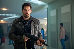 Hector (Scott Adkins)  Die Verwendung des sendungsbezogenen Materials ist nur mit dem Hinweis und Verlinkung auf RTL+ gestattet.