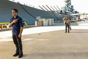 Detective Steve McGarrett (Alex O'Loughlin, l.) und David Toriyama (James Saito, r.) holt die Vergangenheit ein. Der Anschlag auf Pearl Harbor im Jahr 1941 hat tiefe Wunden hinterlassen ... Detective Steve McGarrett (Alex O'Loughlin, l.) und David Toriyama (James Saito, r.) holt die Vergangenheit ein. Der Anschlag auf Pearl Harbor im Jahr 1941 hat tiefe Wunden hinterlassen ...