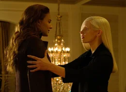 Sophie Turner (Jean Grey / Phoenix), Jessica Chastain (Vuk / Margaret Smith).