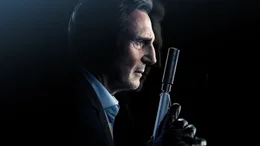 Alex Lewis (Liam Neeson) ist ein Auftragskiller, dem eine Alzheimer-Erkrankung zu schaffen macht.