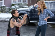 Als der r&uuml;pelhafte Milliard&auml;r Laird (James Franco, l.) seiner Tochter Stephanie (Zoey Deutch, r.) einen Heiratsantrag macht, platzt bei Ned der Kragen, denn f&uuml;r ihn steht fest, dass dieser Mann kein Schwiegersohn-Potenzial hat ...