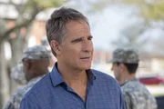 Prides (Scott Bakula) neuer Fall macht ihm und dem Team schwer zu schaffen: Eine angebliche Freundin des hochrangigen Generals Owen Matthews ist in dessen Beisein vergiftet worden.