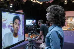 Himesh Patel (Jack Malik), Lily James (Ellie).
