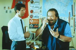 L-R: Victor (Thierry Lhermitte) und Bull Webster (Bud Spencer)