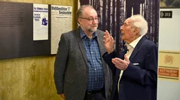 Dr. Martin R&uuml;ther (Historiker) und Ludwig Sebus (r) sprechen im NS-DOK &uuml;ber die katholische Jugendbewegung in der NS-Zeit. (K&ouml;ln, 2025)
