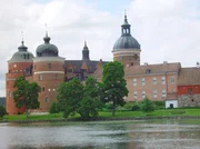 SWR Fernsehen EISENBAHN-ROMANTIK FOLGE 502, "Der Mitternachtssonne entgegen". Schloss Gripsholm. SWR Fernsehen EISENBAHN-ROMANTIK FOLGE 502, "Der Mitternachtssonne entgegen". Schloss Gripsholm.