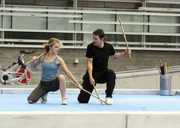 Eines Tages ger&auml;t die begabte Agentin Lindsey Ferris (Keri Russell, l.), die von Ethan Hunt (Tom Cruise, r.) ausgebildet und pers&ouml;nlich dem IMF empfohlen worden war, in die H&auml;nde des skrupellosen Waffenh&auml;ndlers Owen Davian ...