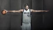 Dirk Nowitzki   +++ Die Verwendung des sendungsbezogenen Materials ist nur mit dem Hinweis und Verlinkung auf RTL+ gestattet. +++