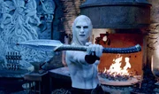 Der b&ouml;sartige Prinz Nuada (Luke Goss) geht &uuml;ber Leichen. Seinen eigenen Vater hat er bereits auf dem Gewissen, nun soll Hellboy dran glauben ...