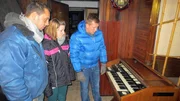 Was ist die Orgel noch wert?  (v.re.n.li.: Otto Schulte, Nadine und Jerson)