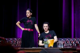 v.li.: Caroline Athanasiadis, Gudrun Nikodem-Eichenhardt.