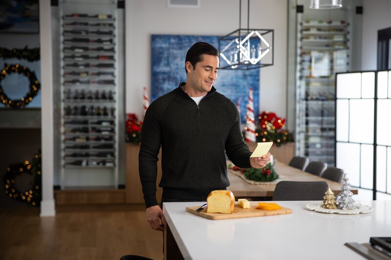 Christmas on 5th Avenue (CDN, 2021)