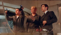 L-R: Chief John Anderton (Tom Cruise), Fletcher (Neal McDonough) und Danny Witwer (Colin Farrell)