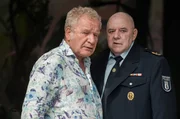 Stecken der Bauunternehmer Maschmann (Michael Hanemann) und Polizeichef Markowitz (Hendrik Arnst) unter einer Decke?