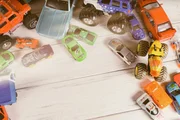 Viele Spielzeugautos