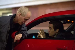 L-R: Dan Gilroy und Louis Bloom (Jake Gyllenhaal)