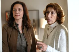 L-R: Sabine Fuchs (Kristina Bangert), Vera (Adele Neuhauser).