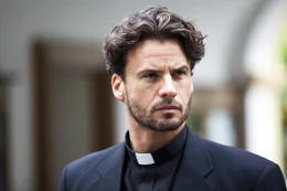 Eines Tages muss der aus Ecuador stammende Internet-Priester Gabriel (Stephan Luca) seine Klause verlassen, um in einer kleinen Gemeinde im Allg&auml;u den Pfarrer zu ersetzen. F&uuml;r den unter Lampenfieber leidenden Priester eine H&ouml;llenqual ...