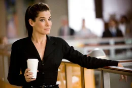 Um ihre Ausweisung aus dem Land zu verhindern, muss Margaret Tate (Sandra Bullock) so schnell wie m&ouml;glich einen amerikanischen Ehemann pr&auml;sentieren. Doch das ist gar nicht so einfach ...