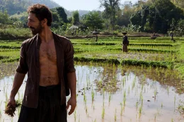 Largo Winch (Tomer Sisley), Erbe eines Milliardenverm&ouml;gens, h&auml;lt sich in Burma auf, w&auml;hrend sein Vater nach ihm suchen l&auml;sst.