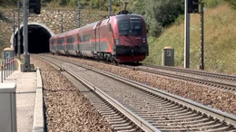 Der Railjet der &Ouml;BB hat die Westbahnstrecke zeitlich mehr als halbiert.