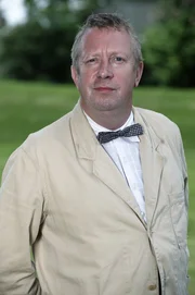 Mark Williams (Claude Evans). Mark Williams (Claude Evans).