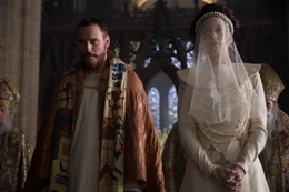 Michael Fassbender als Macbeth und Marion Cotillard als Lady Macbeth