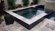 Eine &uuml;berdachte Open-Air-Location mit Whirlpool und Wandkamin: Michael Gehrisch und seine Frau Victoria leben an der Westk&uuml;ste Floridas. Viele Familienmitglieder des Ehepaares haben zwischen Mitte Januar und Mitte Februar Geburtstag. Deshalb schmei&szlig;en die beiden einmal im Jahr in Sarasota eine gro&szlig;e "Wassermann-Party", zu der sie bis zu 50 G&auml;ste einladen.