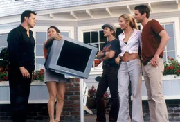 L-R: Matt LeBlanc als Jason, Lucy Liu als Alex Munday, Drew Barrymore als Dylan Sanders, Cameron Diaz als Natalie Cook, Luke Wilson als Pete