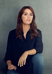 Petra Delicato (Paola Cortellesi). Petra Delicato (Paola Cortellesi).