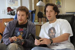 Shown from left: Cal (Seth Rogen), David  (Paul Rudd)