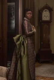 Den&eacute;e Benton als Peggy Scott