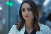 In grosser Sorge: Matilde Gioli als Dr. Giulia Giordano In grosser Sorge: Matilde Gioli als Dr. Giulia Giordano