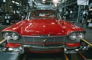 Ein Wagen mit ungeahnten F&auml;higkeiten: Der Oldtimer 'Christine' regeneriert sich nach Zerst&ouml;rung von selbst ...