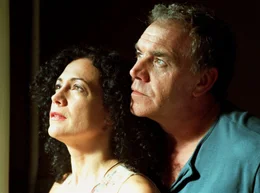 Gemeinsam blicken Sophie (Barbara Wussow) und Eike (Christian Kohlund) einer gl&uuml;cklichen Zukunft entgegen.