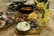 Tagesmotto: "Silvester-Party": Rote-Bete-Tacos mit Ricotta-Walnuss-Creme & Polenta-Canap&eacute;s mit gebratenen Pilzen & Karamellisierte R&uuml;bchen & Gougčres mit ger&ouml;steter Lauchbutter von Zora Klipp