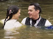 Zu Margaretes (Heike Makatsch) gro&szlig;er Freude l&auml;sst Julius (Hary Prinz) deutlich erkennen, dass er fasziniert von ihr ist.