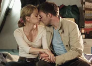 Wege zum Gl&uuml;ck Kapitel 496 Staffel 1, Episode 496 Nina ist &uuml;bergl&uuml;cklich, dass Ben ihr das Leben gerettet hat: Gisa Zach als Nina, Hubertus Grimm als Ben