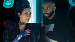 Philippa Georgiou (Michelle Yeoh) und Alok (Omari Hardwick)     Photo Credit: Jan Thijs/Paramount+; Philippa Georgiou (Michelle Yeoh) und Alok (Omari Hardwick)     Photo Credit: Jan Thijs/Paramount+