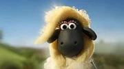 Da muss Shaun zweimal hinsehen. Aus dem Schaumbad steigt ein wundersch&ouml;nes Schaf.